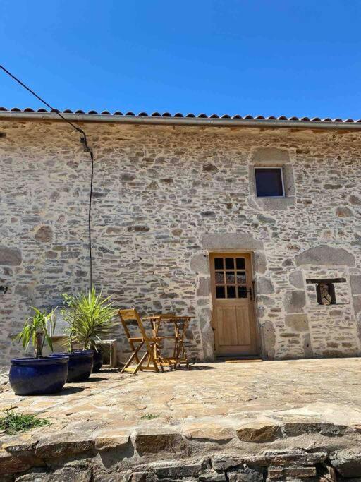 Spacious 1 Bed Home With Shared Pool Champagnac-la-Rivière المظهر الخارجي الصورة